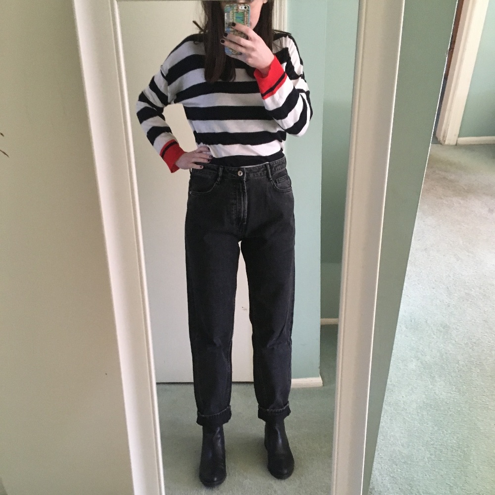 Like NEW Zara Trafuluc High Rise Mom Jeans.